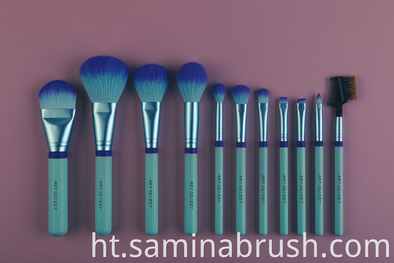 Makeup Brush 2030